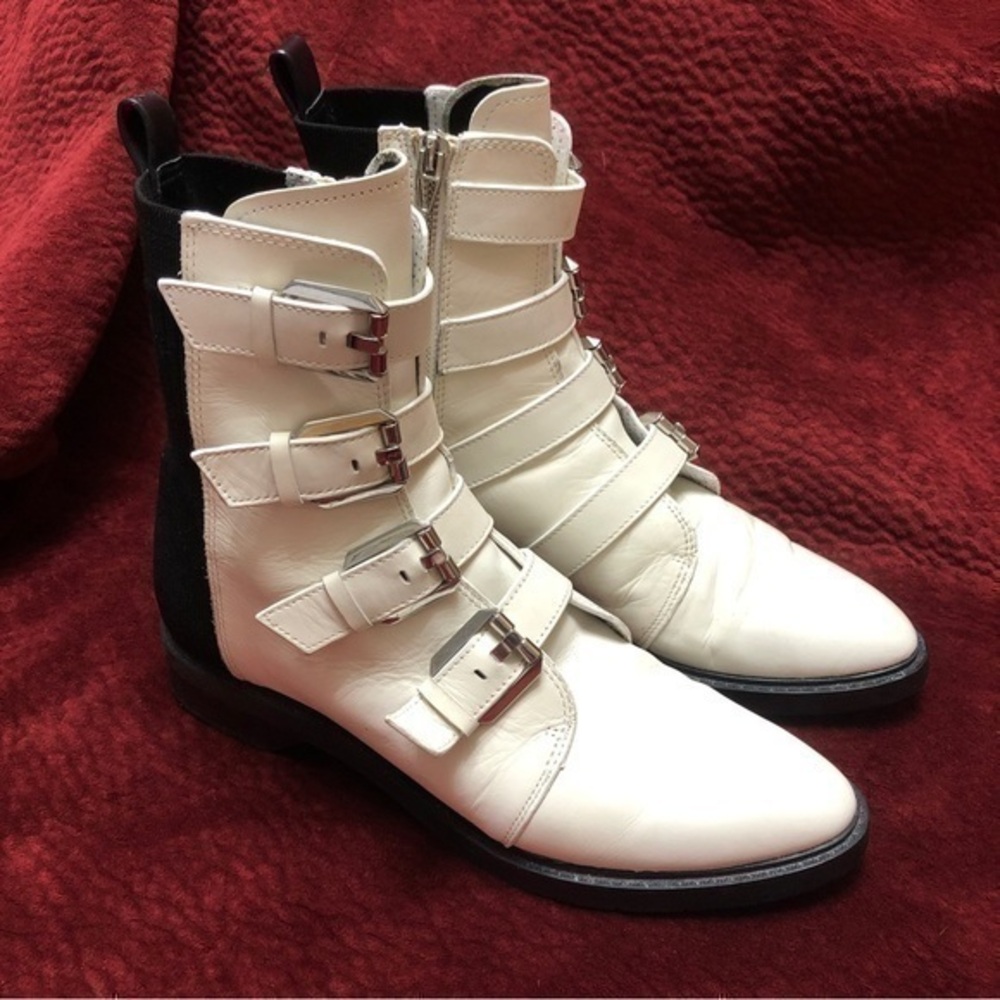 Dolce Vita 🖤 Leather Ankle Boots, Buckles & Stretchy Sweater Material in White